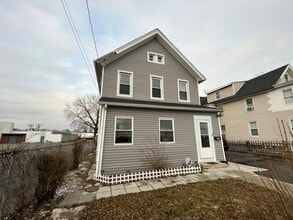 Building Photo - 276 Seaview Ave