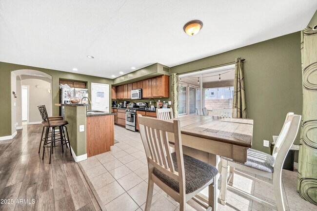 Foto del edificio - 15385 W Cottonwood Cir