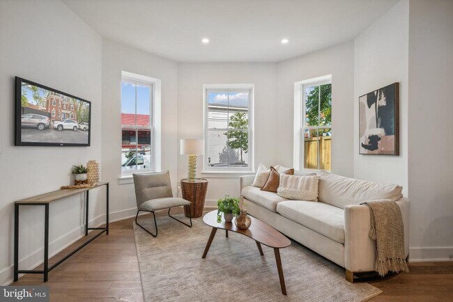 Foto del edificio - 1614 Kilbourne Pl NW