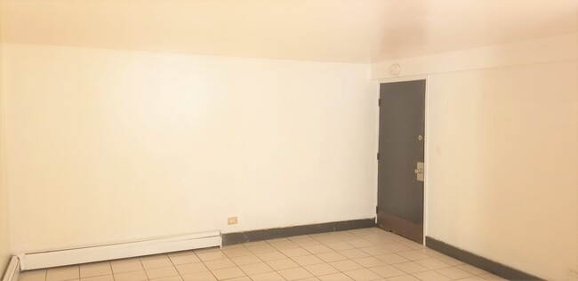 Building Photo - 10604 S Oak Tree Dr