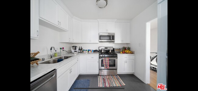 Kitchen - 1935 18th St