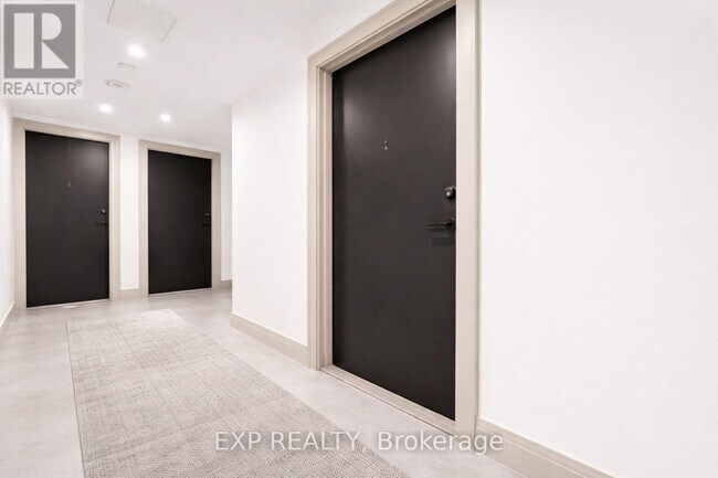 Building Photo - 556 Marlee Ave