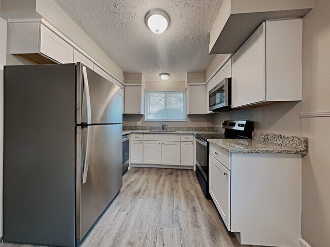 Foto del edificio - 15914 Ridgeroe Ln