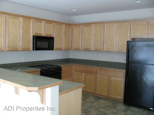 Foto del edificio - 6560 NE Deer Run St