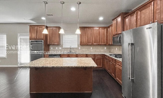 Foto del edificio - 8095 Nolan Trail