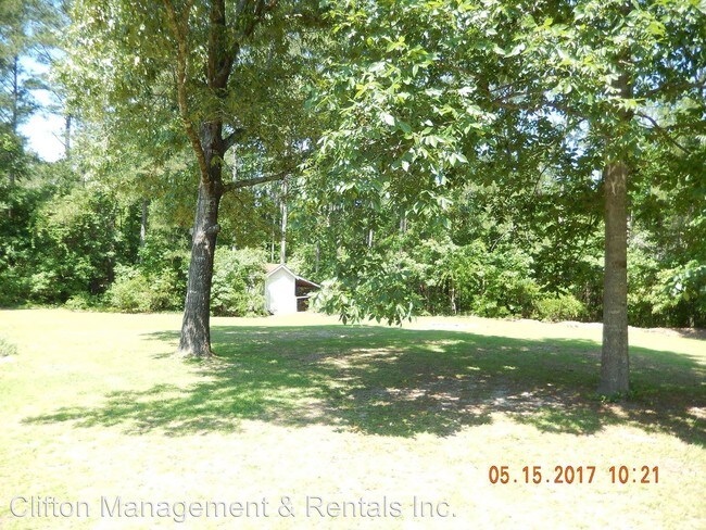 Building Photo - 105 Cherry Branch Dr