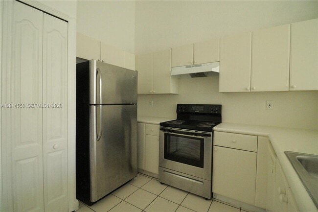 Foto del edificio - 1568 SE 26th St