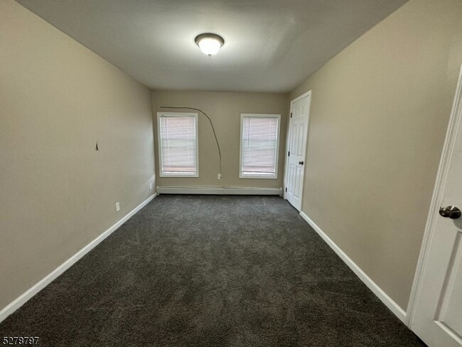 Building Photo - 74 Elm St