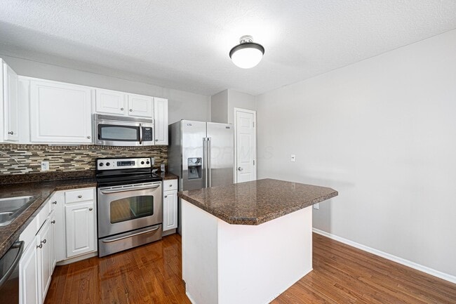 Foto del edificio - 6012 Turnwood Dr