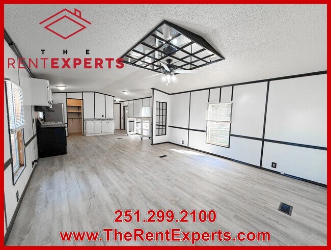 Foto del edificio - 6360 Mauvilla Dr W