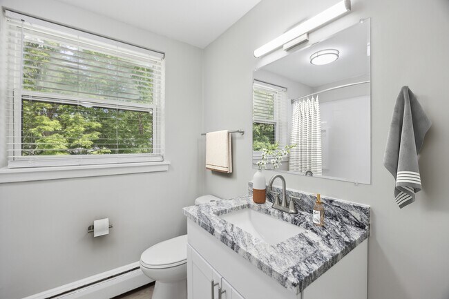 Foto del edificio - Eagle Rock Apartments at West Hartford