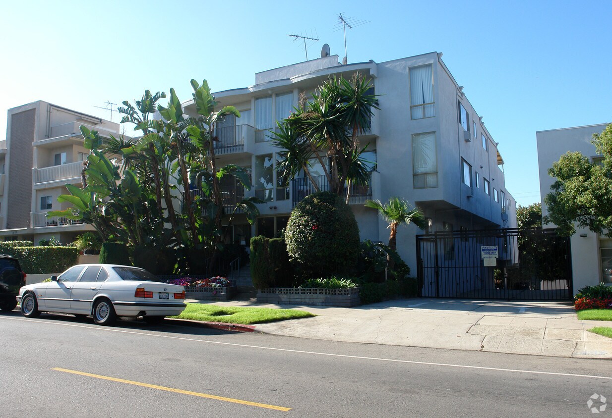 1615 1621 Veteran Ave Apartments Los Angeles Ca Apartments Com