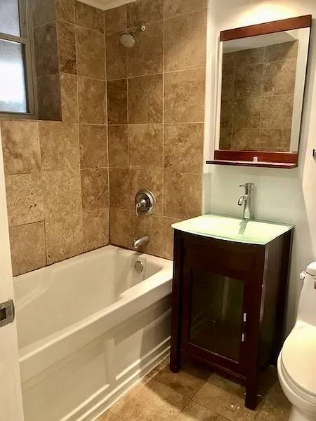 Bathroom - 1360 W Wilson Ave