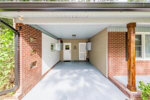 Building Photo - 568 Martin Ln