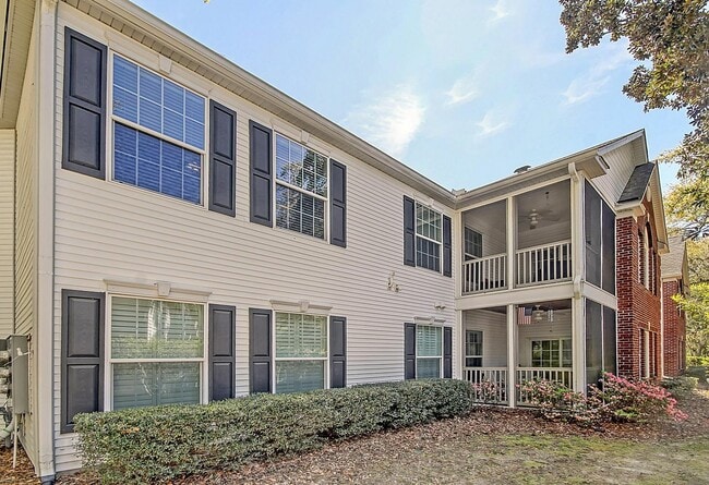 Building Photo - 148 Golfview Ln