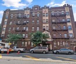 Building Photo - 821 Bergen Ave