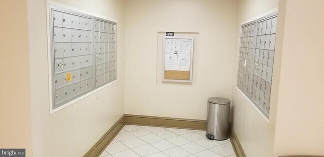 Foto del edificio - 2401 H St NW