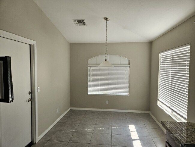 Building Photo - 1560 Whirlwind Way