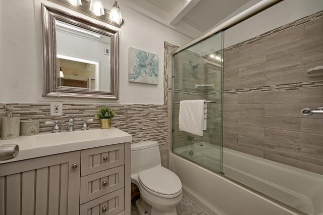 Foto del edificio - 1435 Bergin Pl