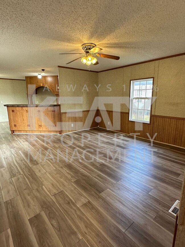 Foto del edificio - 2 bedroom, 2 bath mobile home now available!