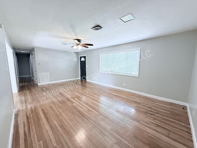 Building Photo - 1803 Johnson Ave