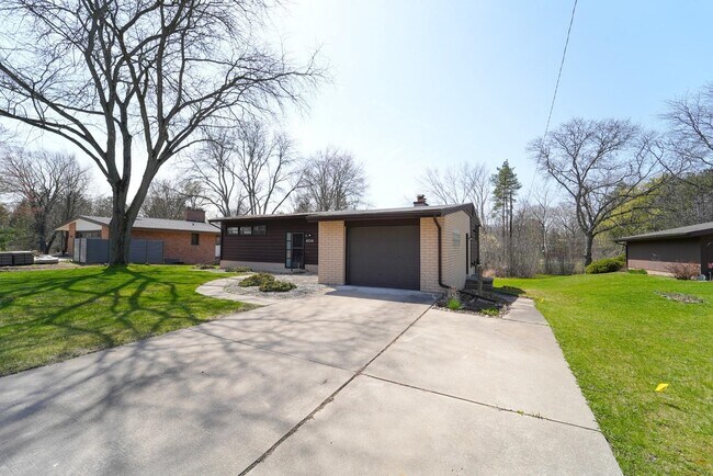 Building Photo - 4114 Chelsea Ct