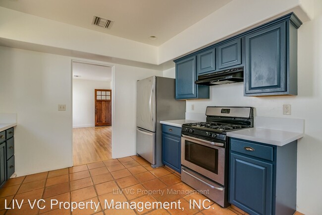Foto del edificio - 2 br, 2 bath House - 108 E Summer Street