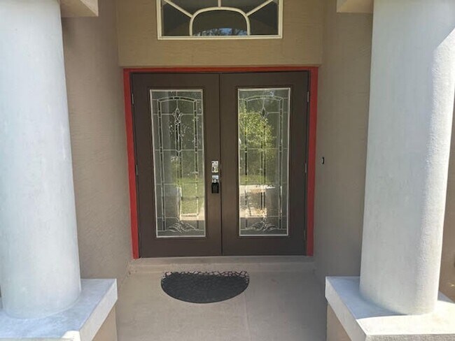 Building Photo - Spacious home for rent !