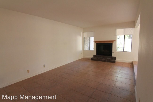 Building Photo - 102 Jeranios Ct