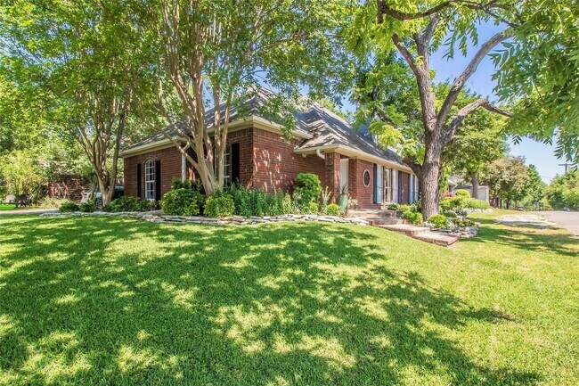Foto del edificio - White Rock Highlands  4 bedrooms, 2.5 baths
