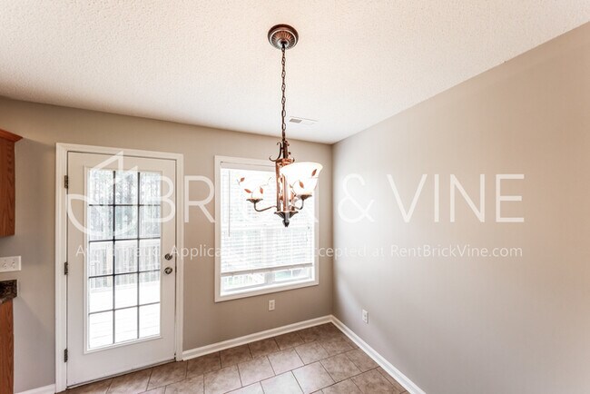 Foto del edificio - 7360 Old Acton Rd