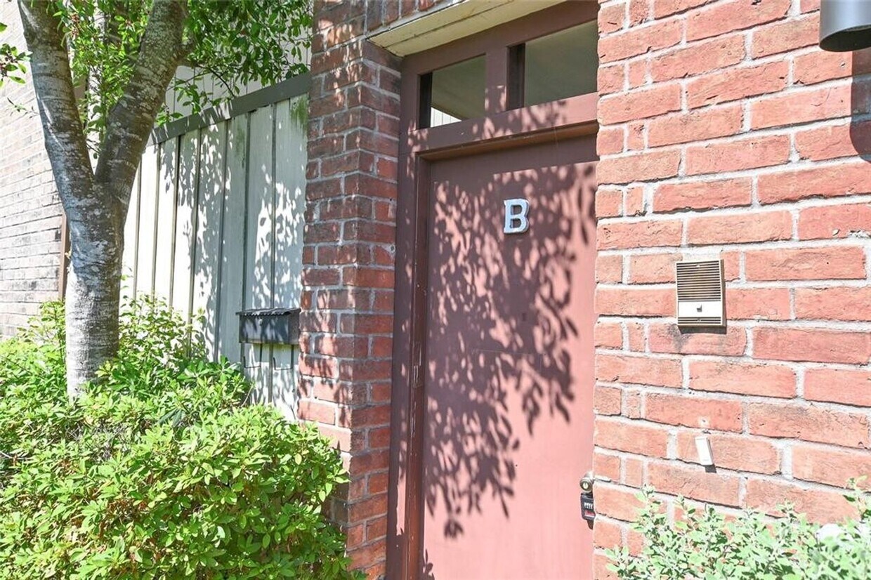 Foto principal - Stylish Townhouse in Prime Location – Walk...