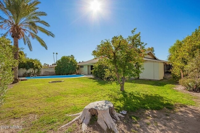 Building Photo - 650 E Malibu Dr