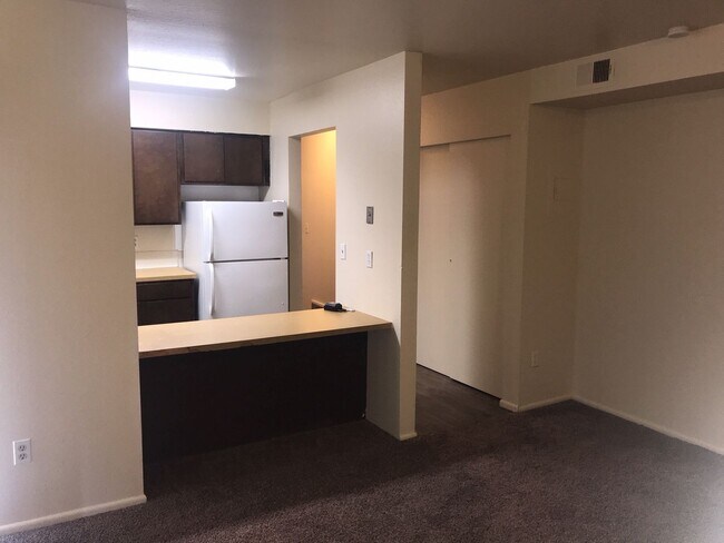 Foto del edificio - South Ogden rental main floor