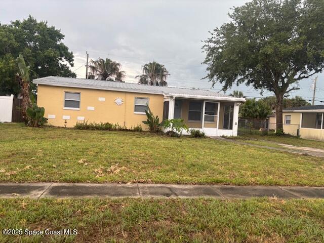 Foto principal - 327 Crown Blvd