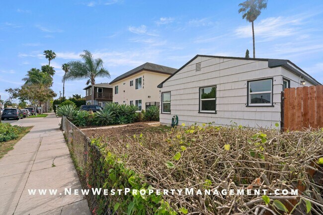 Foto del edificio - Recently Renovated University Heights 2 Bed 1 Bath with 2 off-street parking spaces! Pet OK!