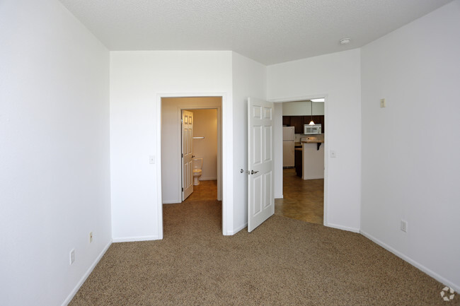 Habitación principal - Old Orchard Apartments