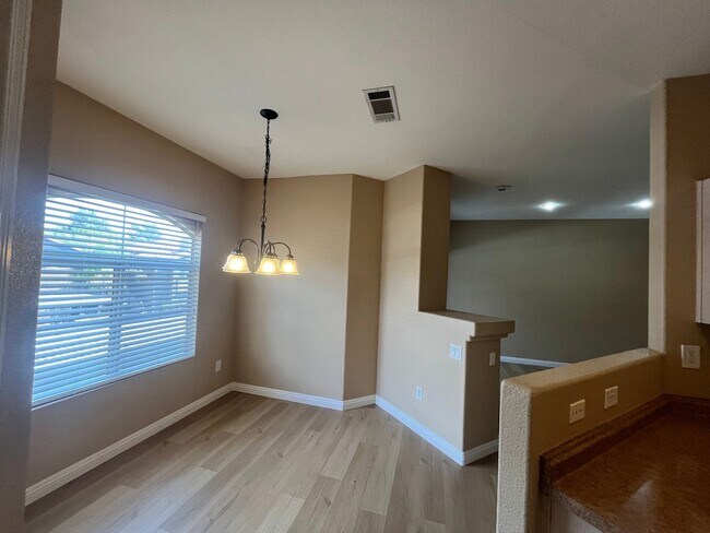 Building Photo - Terrific 2 Bedroom Condo in Sedona!