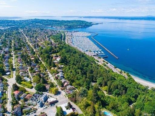 Building Photo - Luxury Sunset Hill Townhome w/ Water View! Available Now!