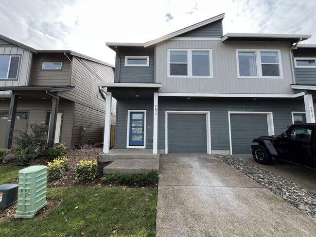 Foto del edificio - Modern 2022-Built 3-Bedroom Home with Open Layout, Entertainer’s Kitchen. Near Parks & Playgrounds