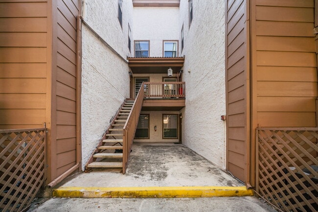 Building Photo - 4107 Medical Dr