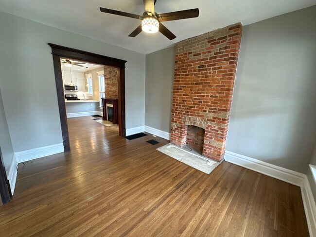 Foto del edificio - 1555 Hunter Ave