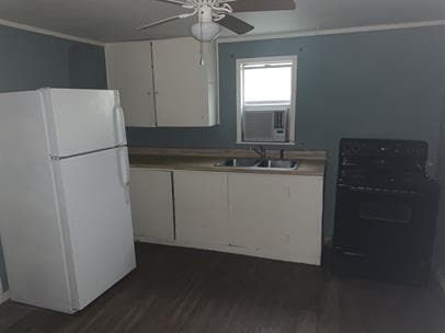 Building Photo - 518 Laredo St