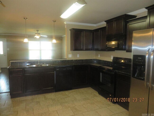 Foto del edificio - 5924 Pin Oak Ln