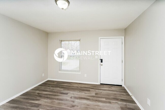 Building Photo - 4 Bedroom Pet-Friendly Home in Louisville,...