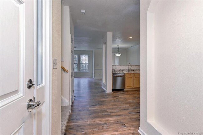 Building Photo - 4415 Pleasant View Dr
