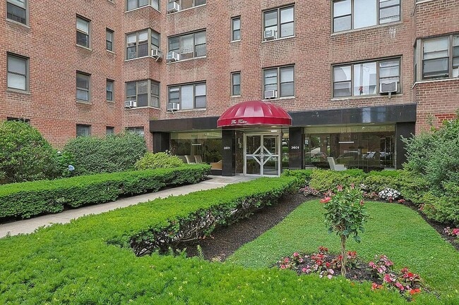 Building Photo - 3601 Johnson Ave