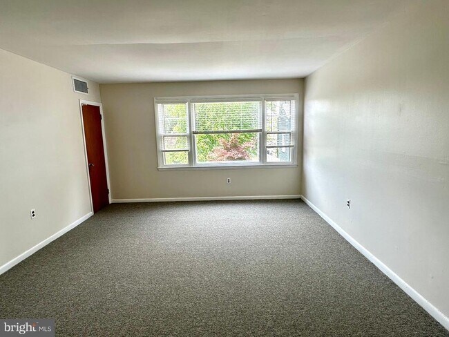 Foto del edificio - 117 Elm Ave