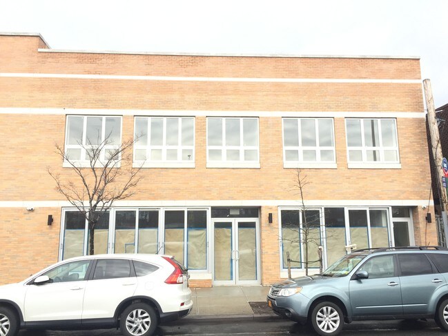 Foto del edificio - 195-5 Northern Blvd