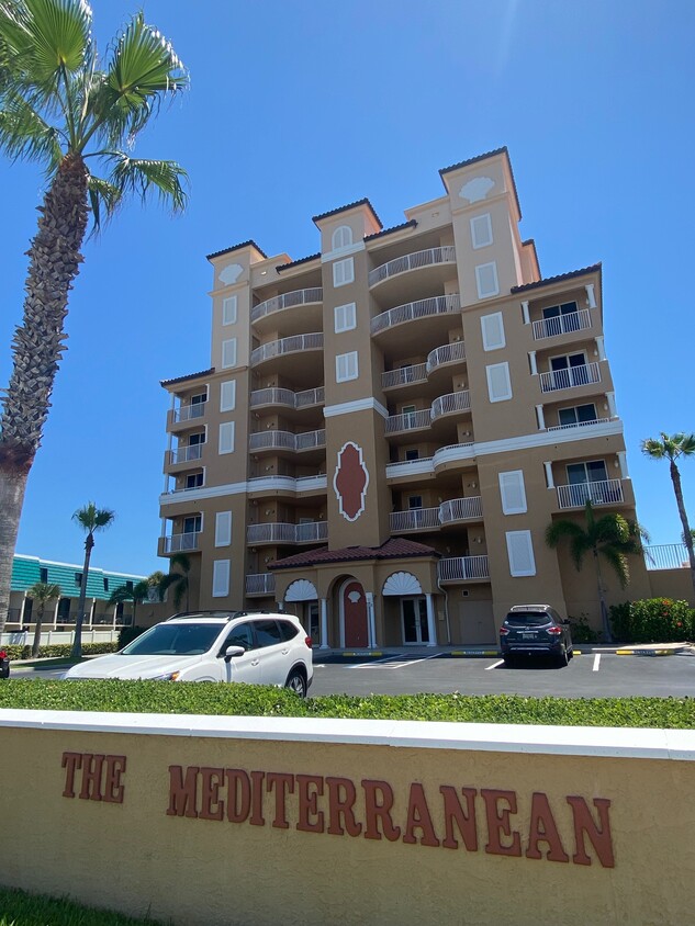 Foto principal - 711 S Atlantic Ave